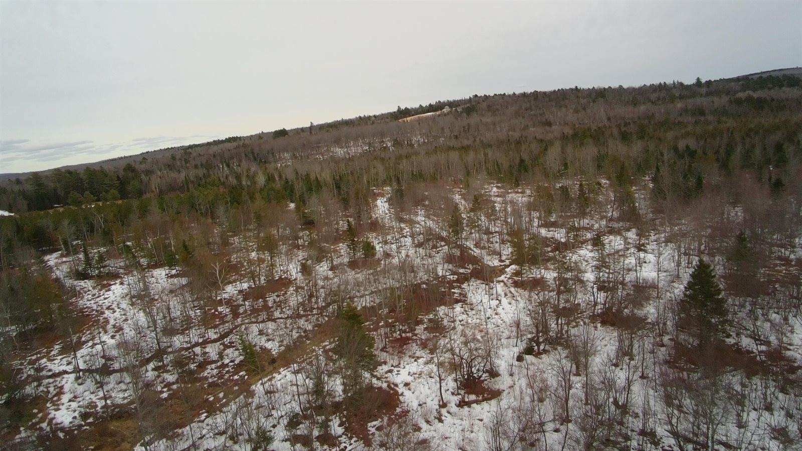 1354 Maine 150, Parkman, ME 04443