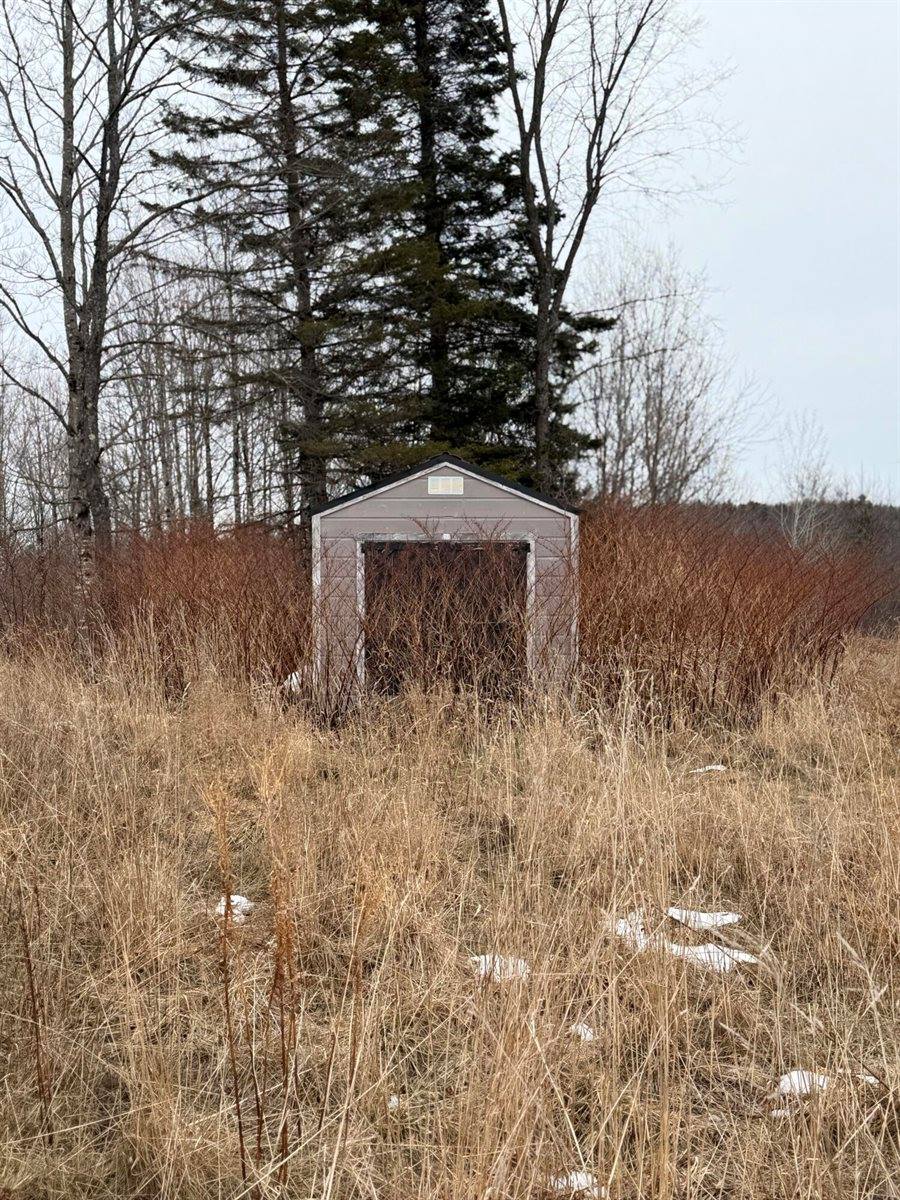 1354 Maine 150, Parkman, ME 04443