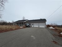 1354 Maine 150, Parkman, ME 04443