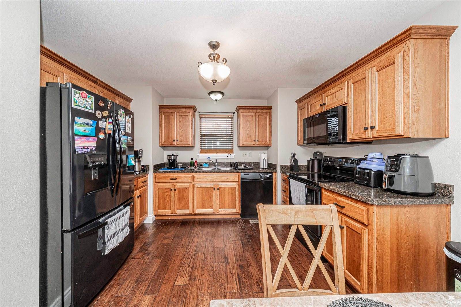 1005 Meadowbrooke Ln, Junction City, KS 66441