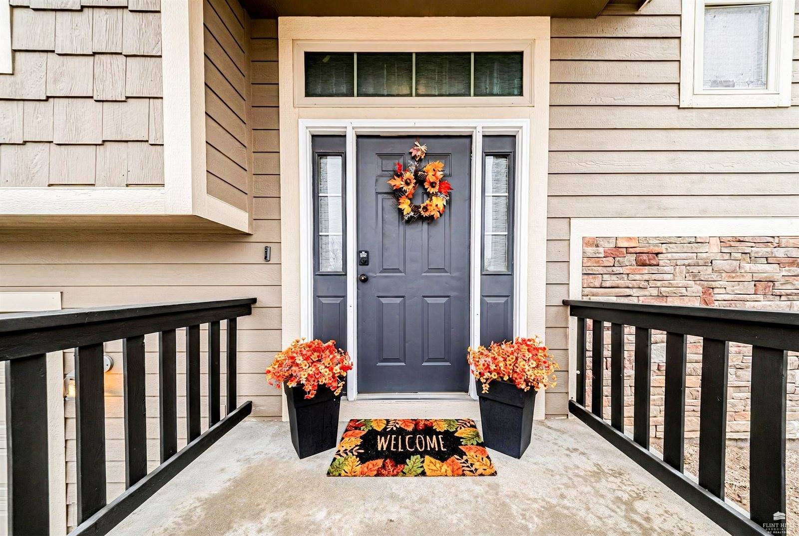 1005 Meadowbrooke Ln, Junction City, KS 66441