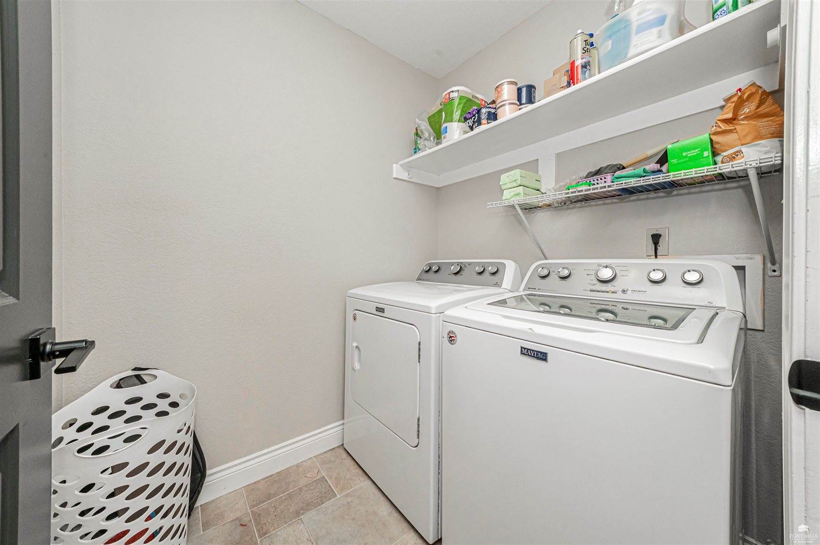 1005 Meadowbrooke Ln, Junction City, KS 66441