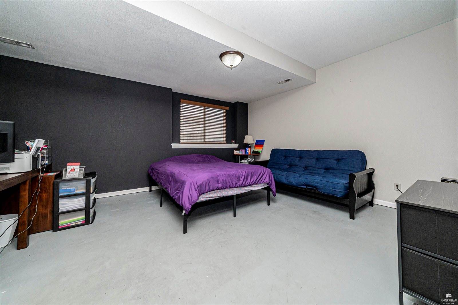 1005 Meadowbrooke Ln, Junction City, KS 66441