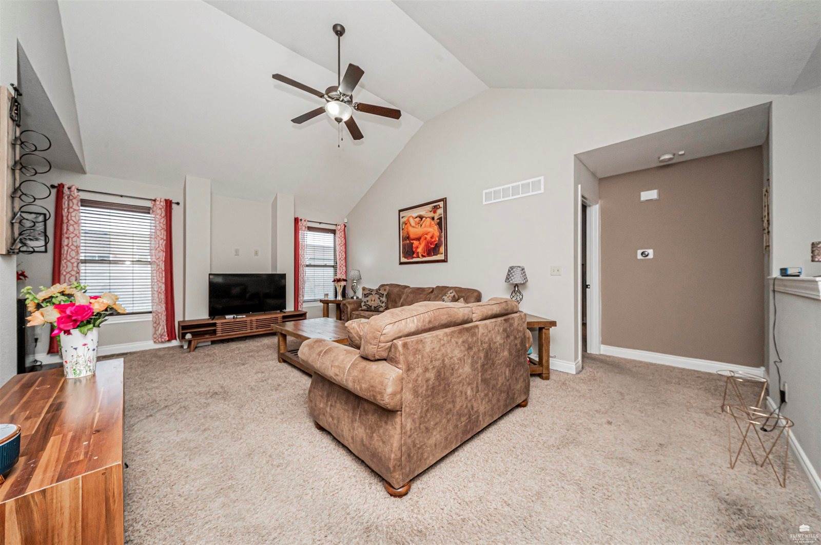 1005 Meadowbrooke Ln, Junction City, KS 66441