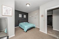 1005 Meadowbrooke Ln, Junction City, KS 66441