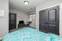 1005 Meadowbrooke Ln, Junction City, KS 66441