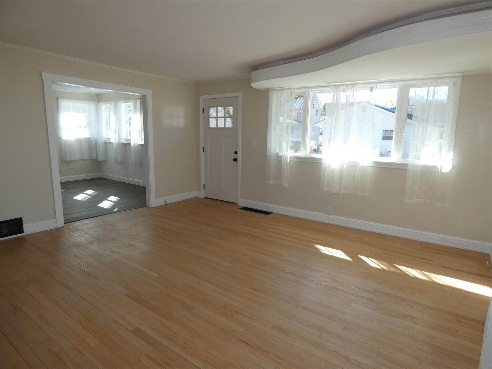 28.5 Elm Street, Fairfield, ME 04937