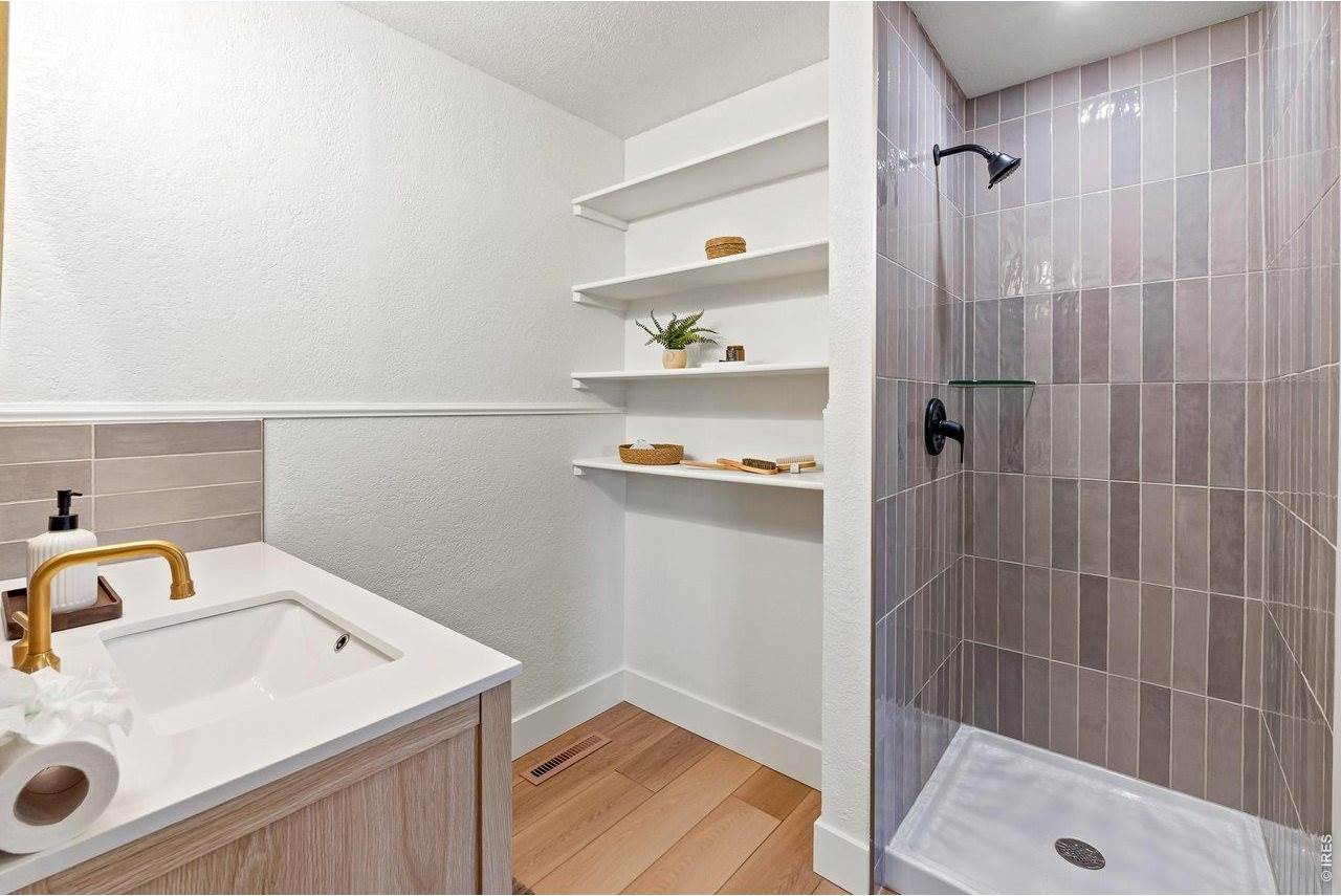 104 Oak St, Windsor, CO 80550