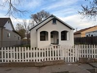 709 South 3rd St, Lamar, CO 81052