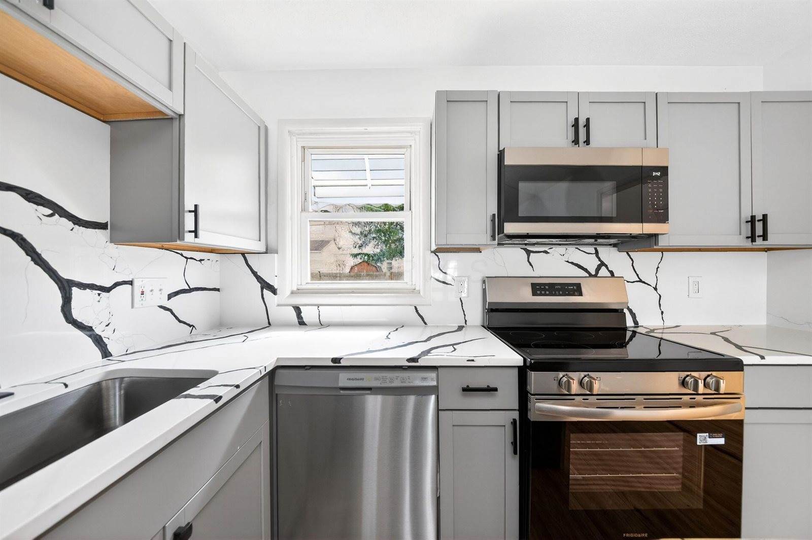 4743 Stiles Avenue, Columbus, OH 43228