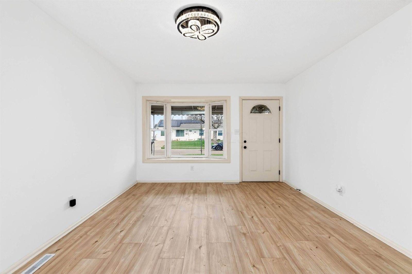 4743 Stiles Avenue, Columbus, OH 43228