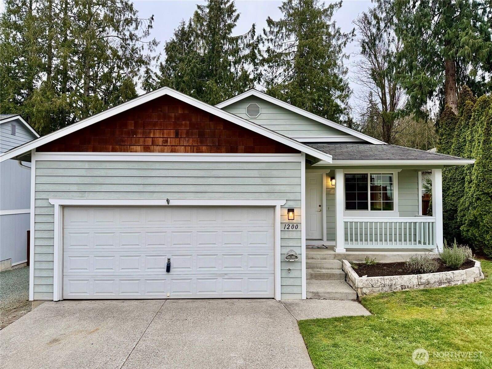 1200 North 12th Place, Mount Vernon, WA 98273