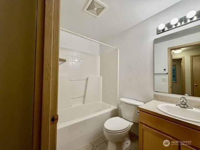 1200 North 12th Place, Mount Vernon, WA 98273