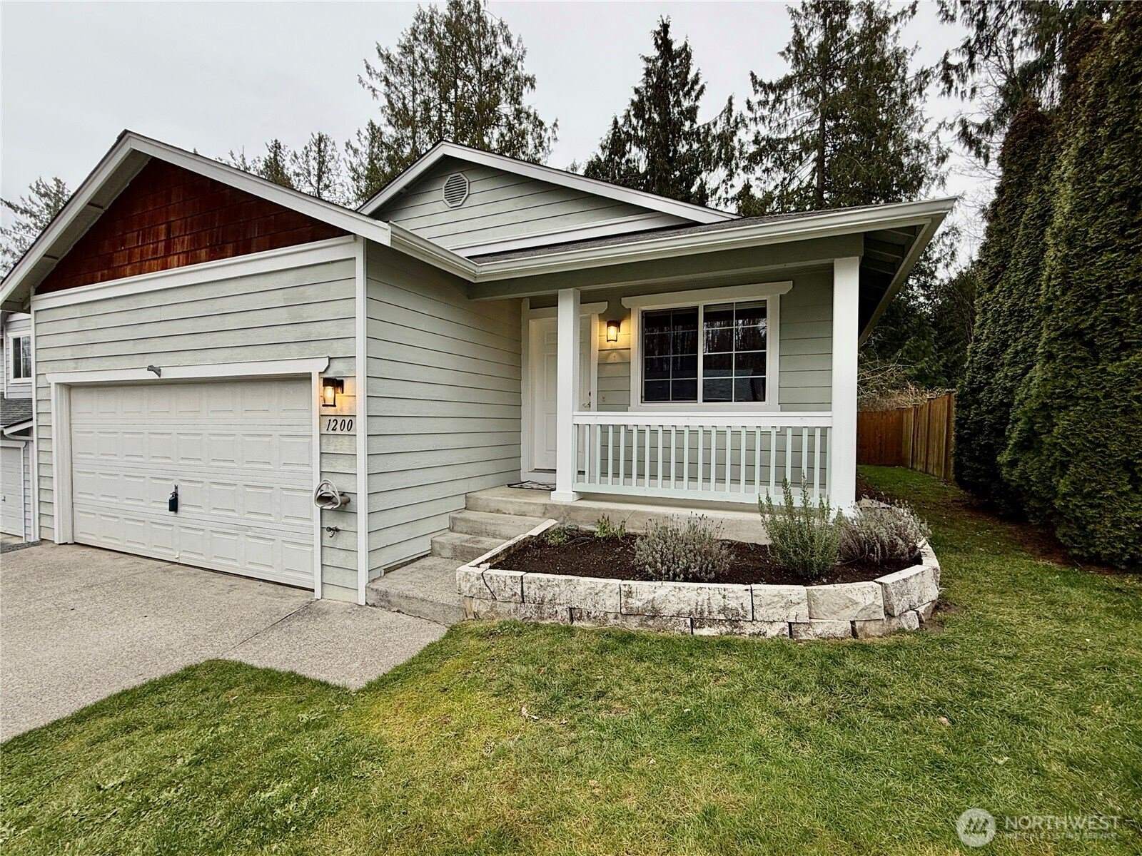 1200 North 12th Place, Mount Vernon, WA 98273