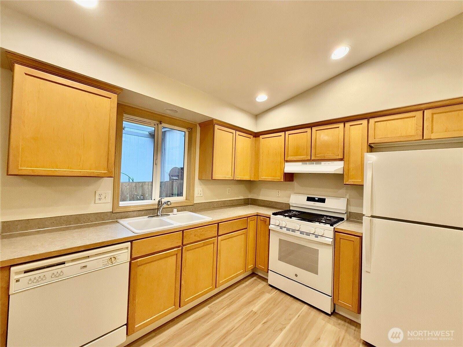 1200 North 12th Place, Mount Vernon, WA 98273