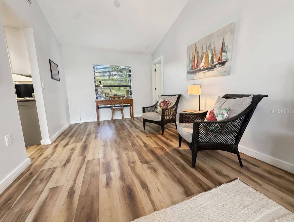 8425 Cypress Lake Circle, Sarasota, FL 34243