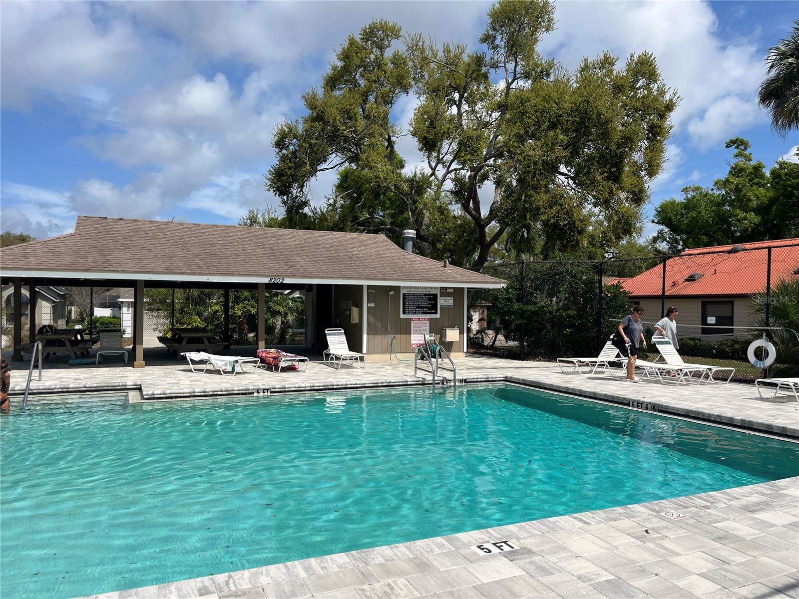 8425 Cypress Lake Circle, Sarasota, FL 34243