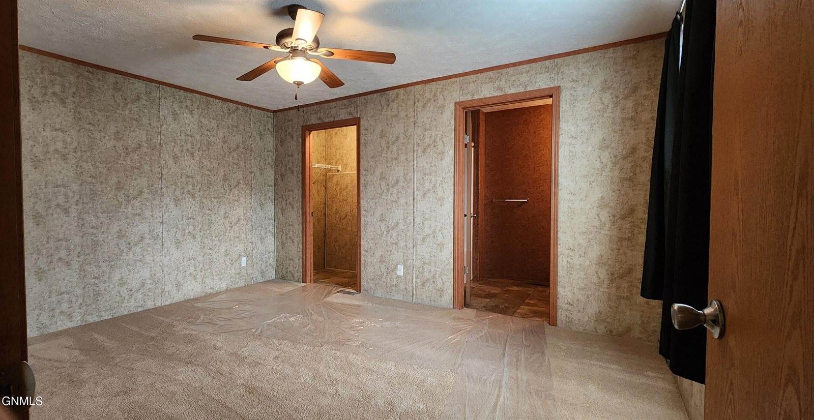 4005 19th Street NE, Bismarck, ND 58503