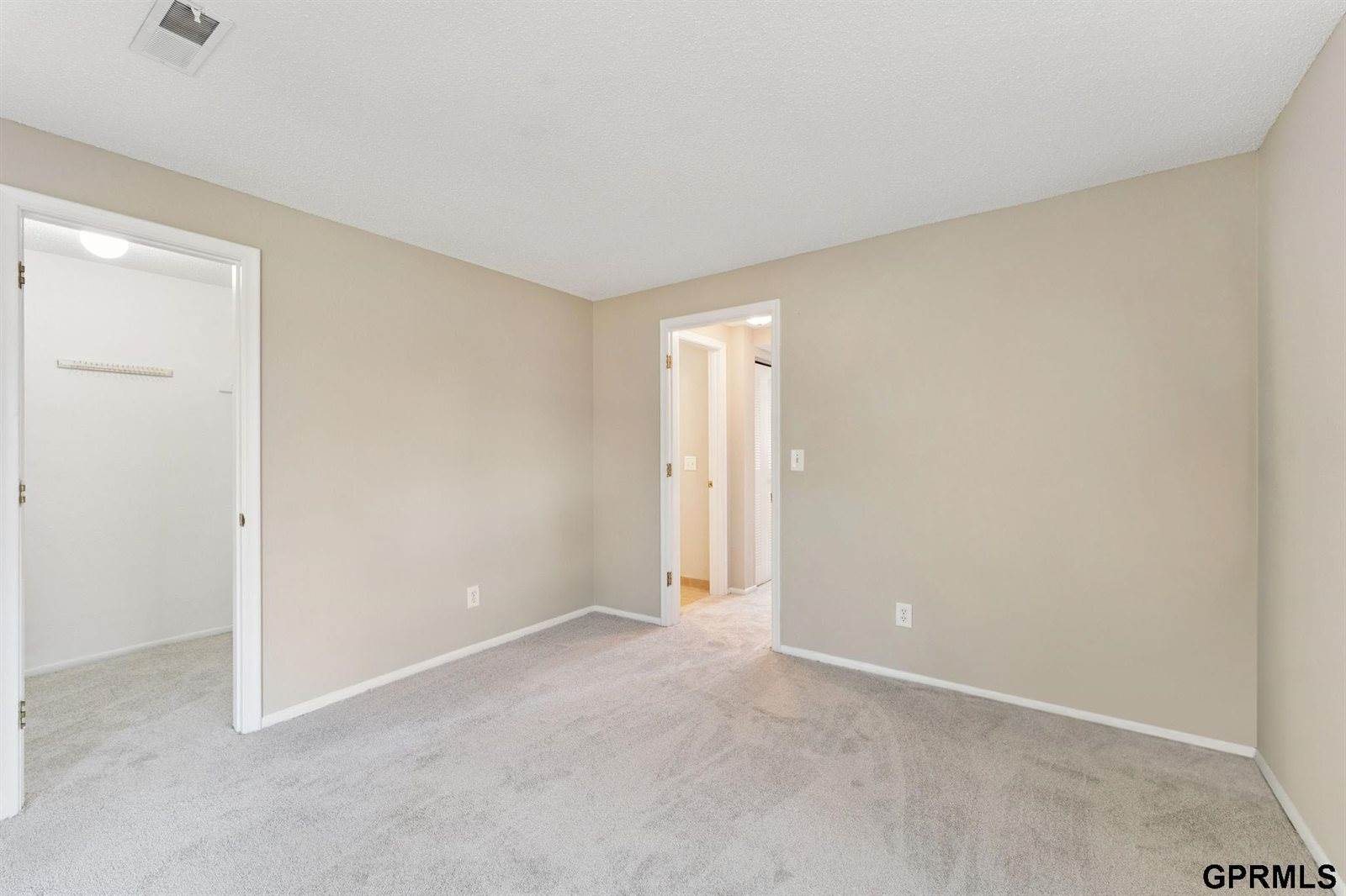 7168 North 78 Court, Omaha, NE 68122