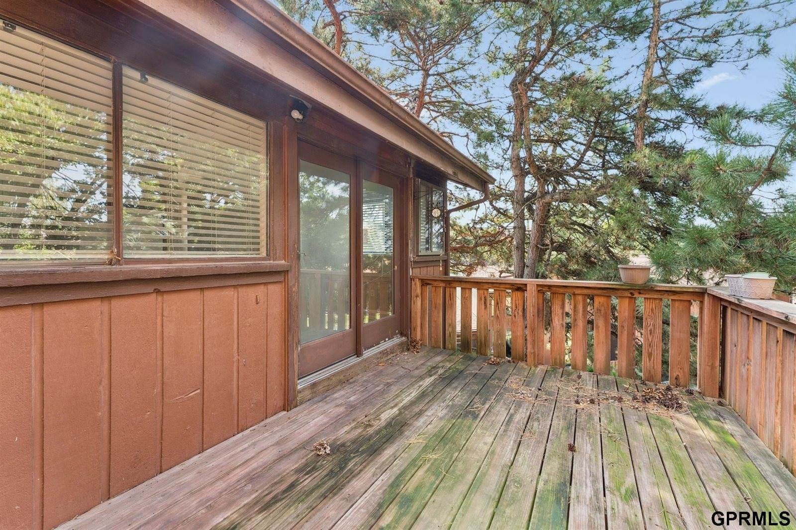 7168 North 78 Court, Omaha, NE 68122