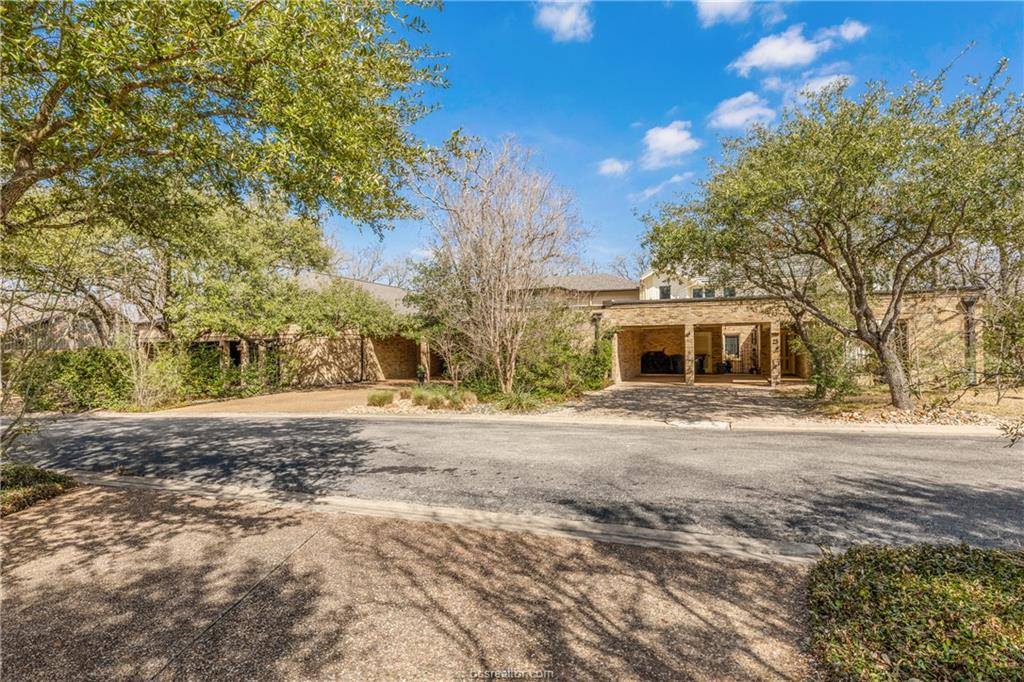 24 Forest Drive, College Station, TX 77840