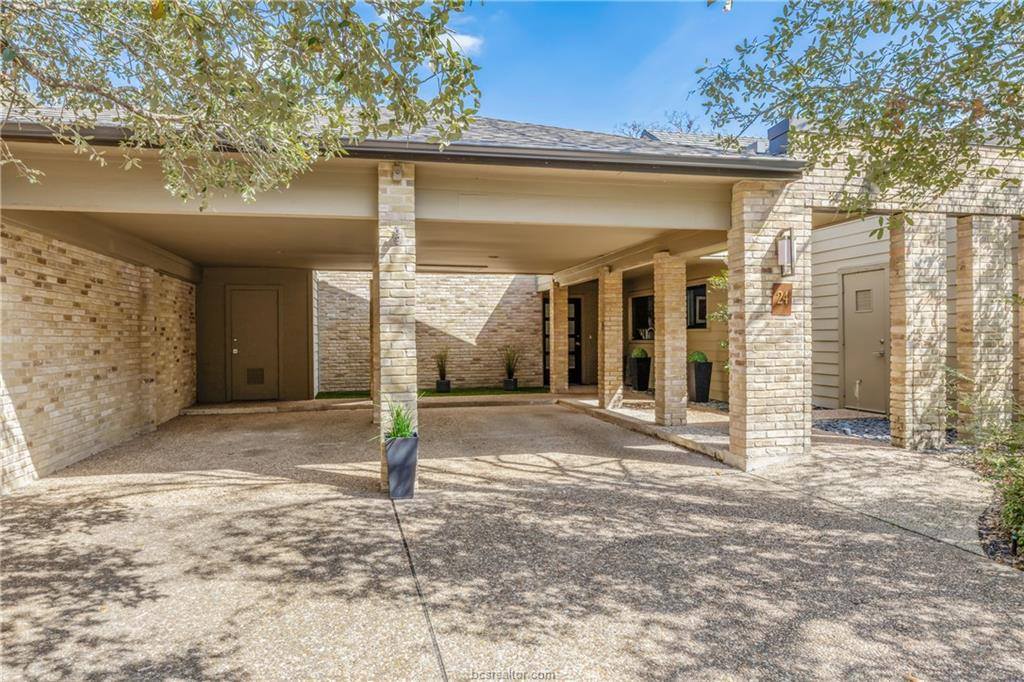 24 Forest Drive, College Station, TX 77840