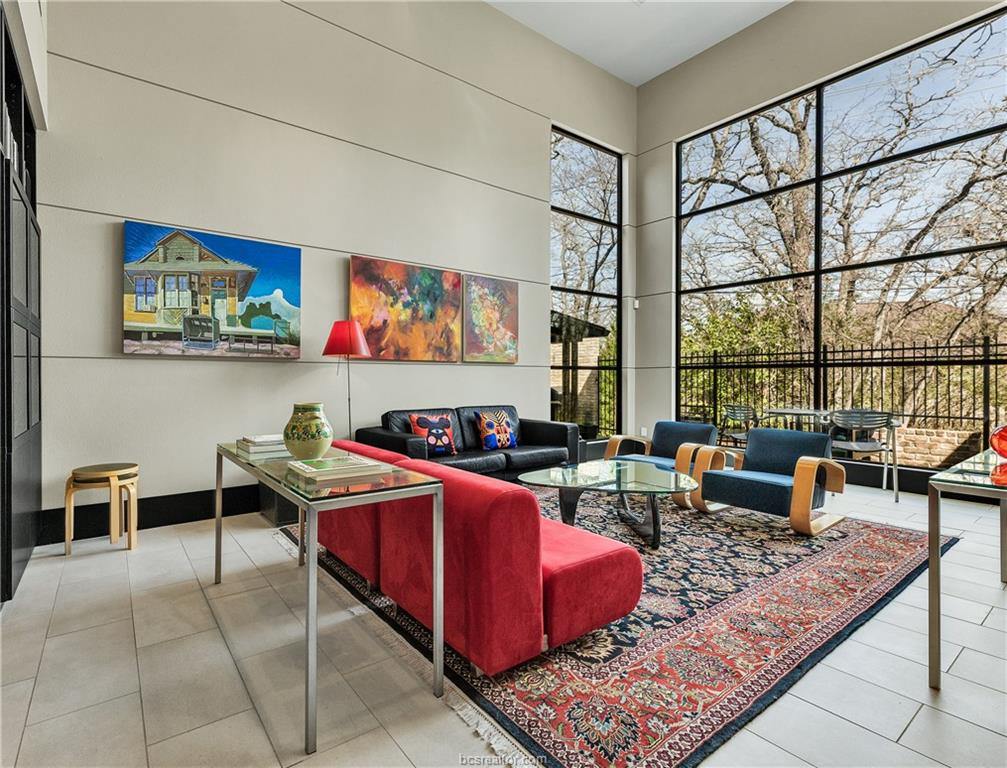24 Forest Drive, College Station, TX 77840