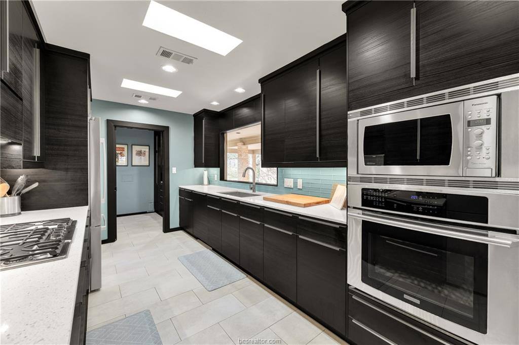 24 Forest Drive, College Station, TX 77840