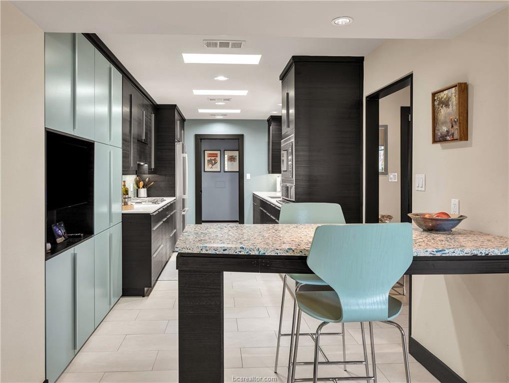 24 Forest Drive, College Station, TX 77840