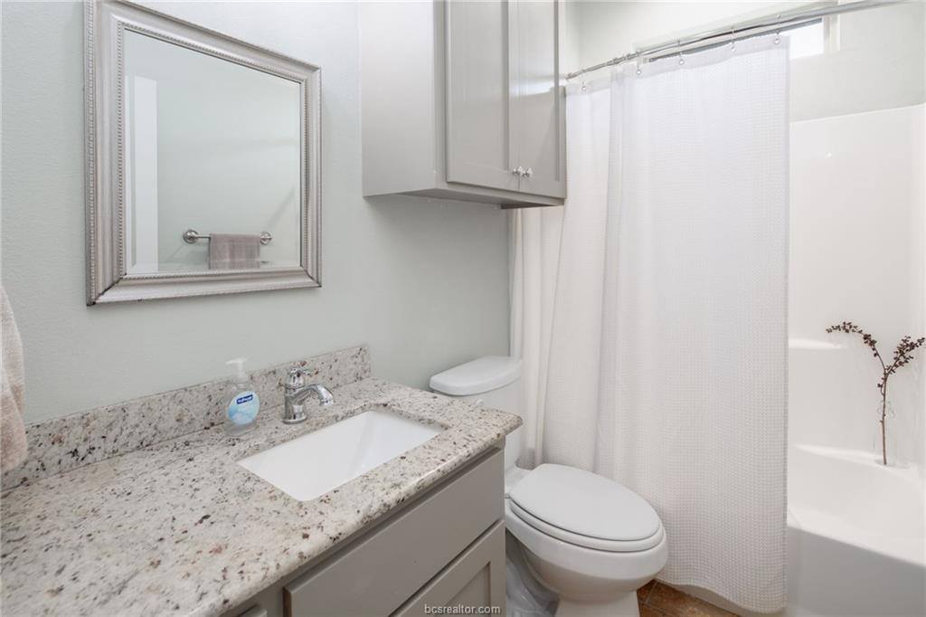 4121 Shallow Creek Loop, College Station, TX 77845