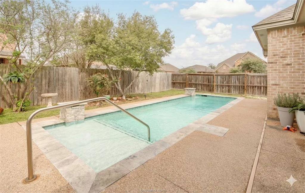 4121 Shallow Creek Loop, College Station, TX 77845