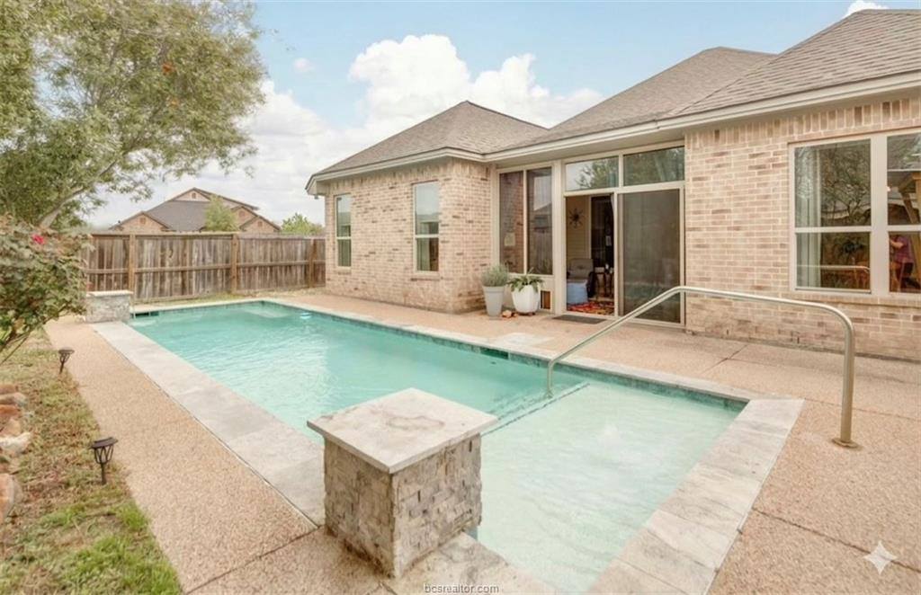 4121 Shallow Creek Loop, College Station, TX 77845
