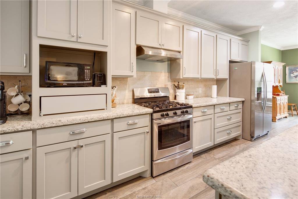 4121 Shallow Creek Loop, College Station, TX 77845