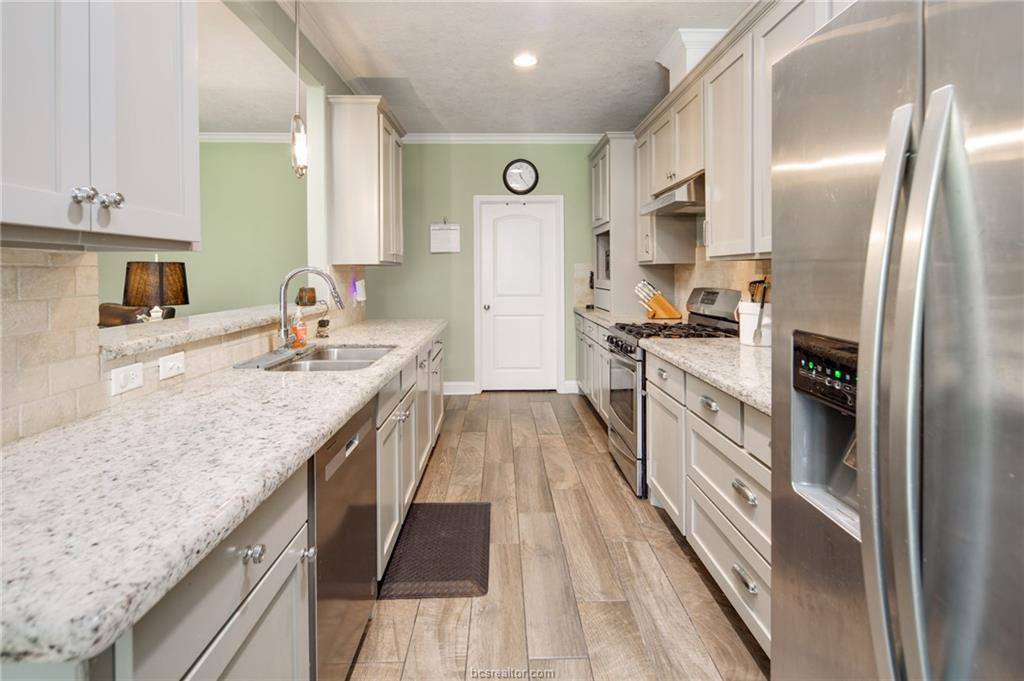 4121 Shallow Creek Loop, College Station, TX 77845