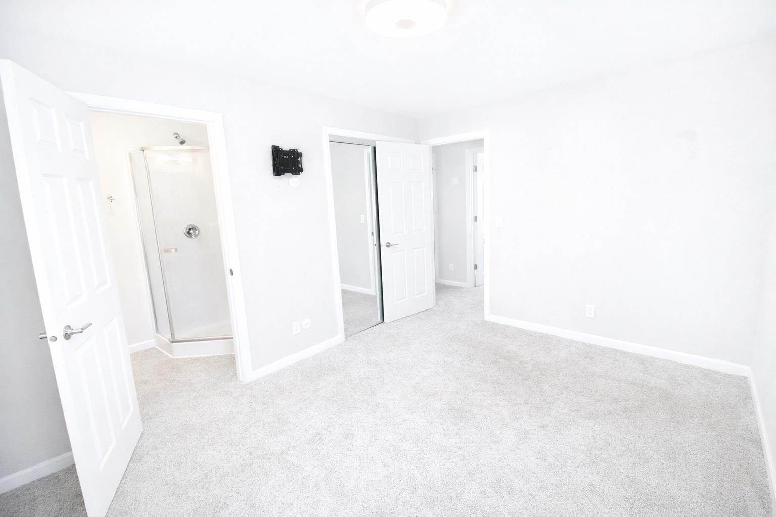 1114 4th St NE, Minot, ND 58703