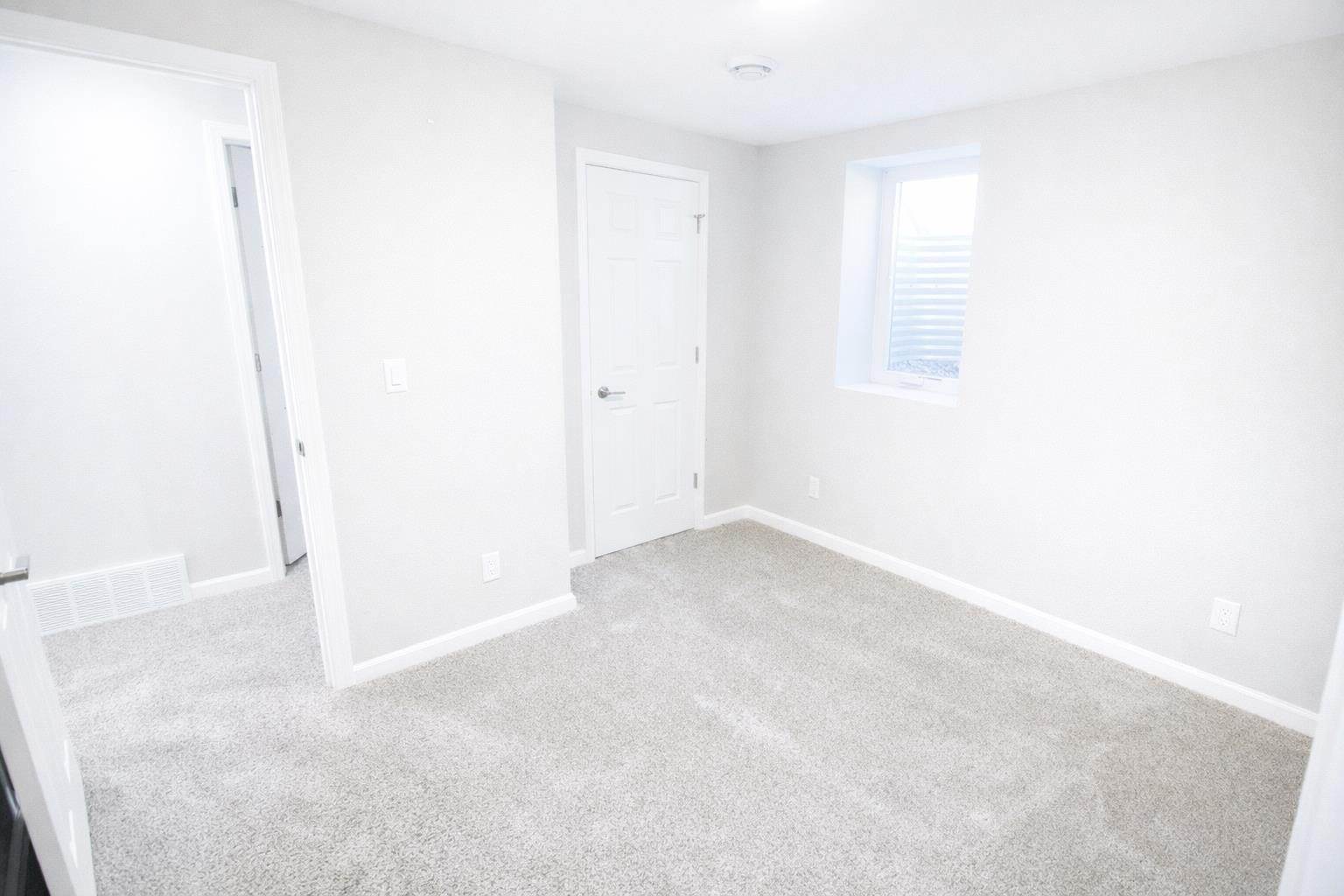 1114 4th St NE, Minot, ND 58703