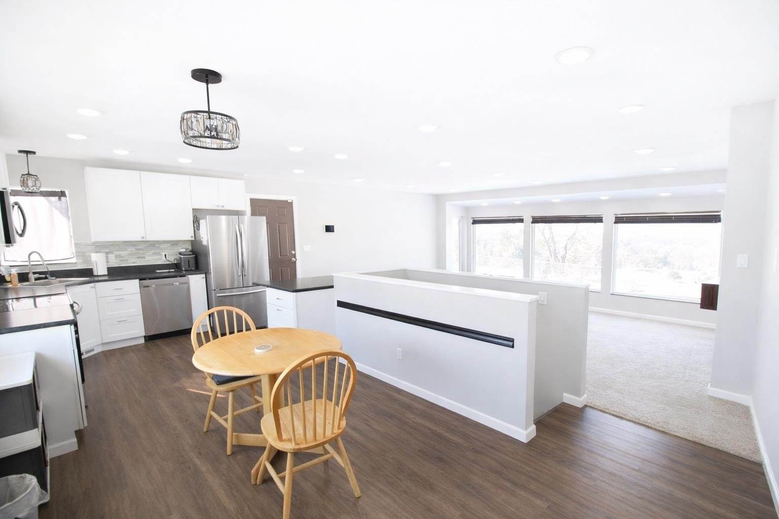 1114 4th St NE, Minot, ND 58703