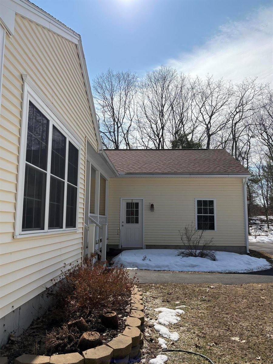 35 Deerfield Drive, Brunswick, ME 04011