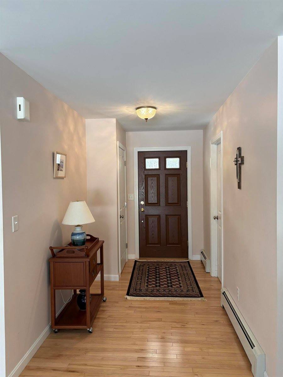 35 Deerfield Drive, Brunswick, ME 04011