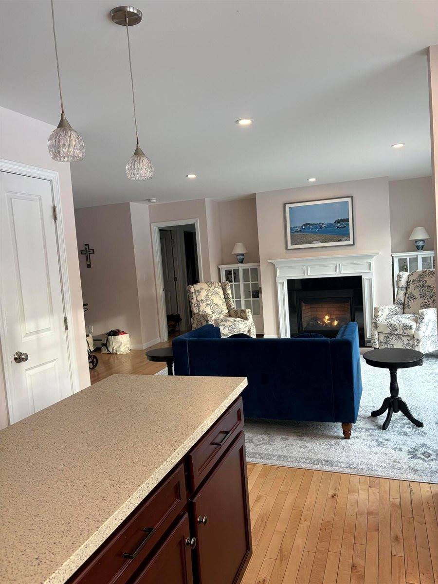 35 Deerfield Drive, Brunswick, ME 04011