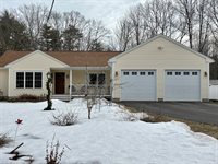35 Deerfield Drive, Brunswick, ME 04011