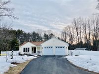 35 Deerfield Drive, Brunswick, ME 04011