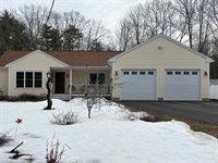 35 Deerfield Drive, Brunswick, ME 04011