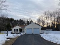 35 Deerfield Drive, Brunswick, ME 04011