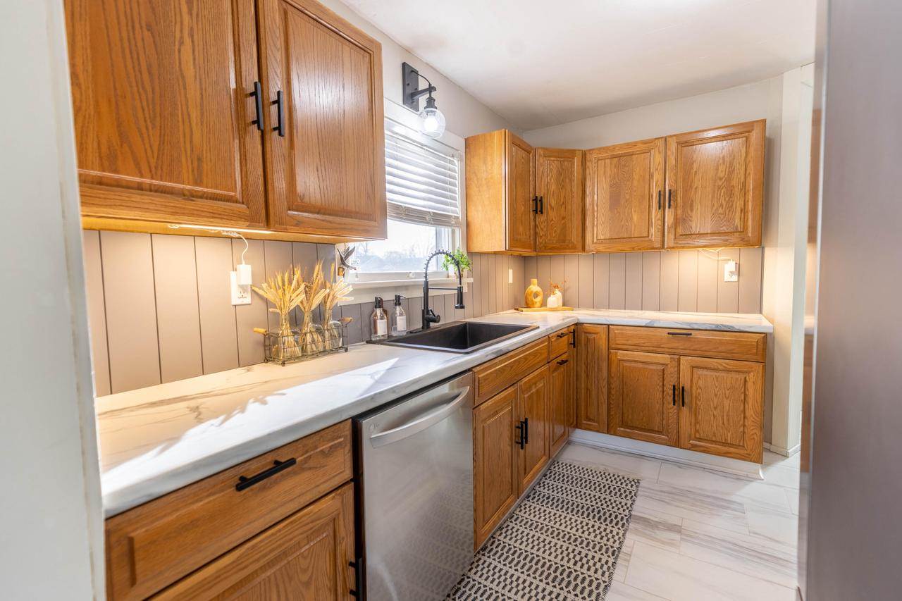 1920 16th STREET S, La Crosse, WI 54601