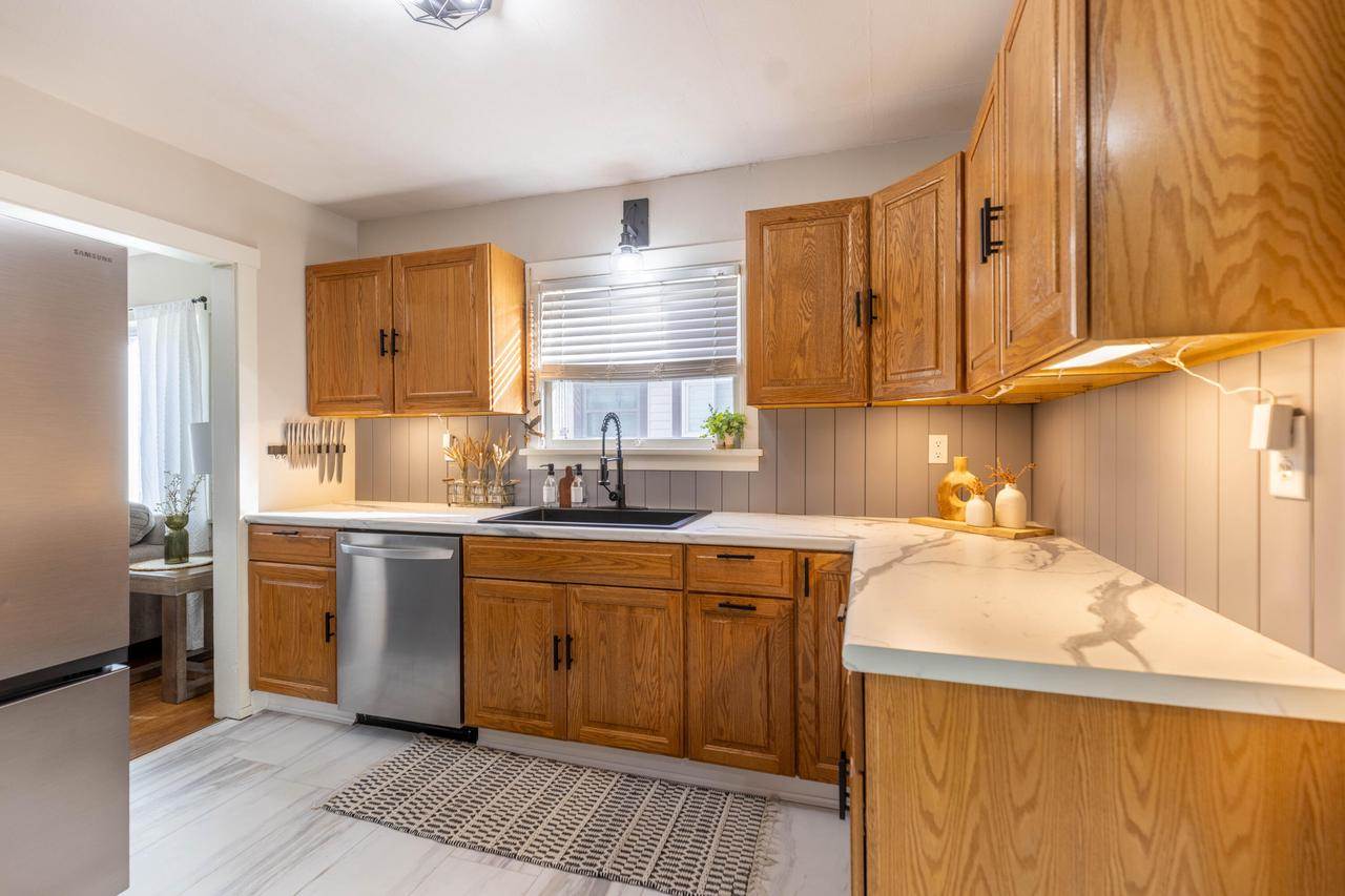 1920 16th STREET S, La Crosse, WI 54601
