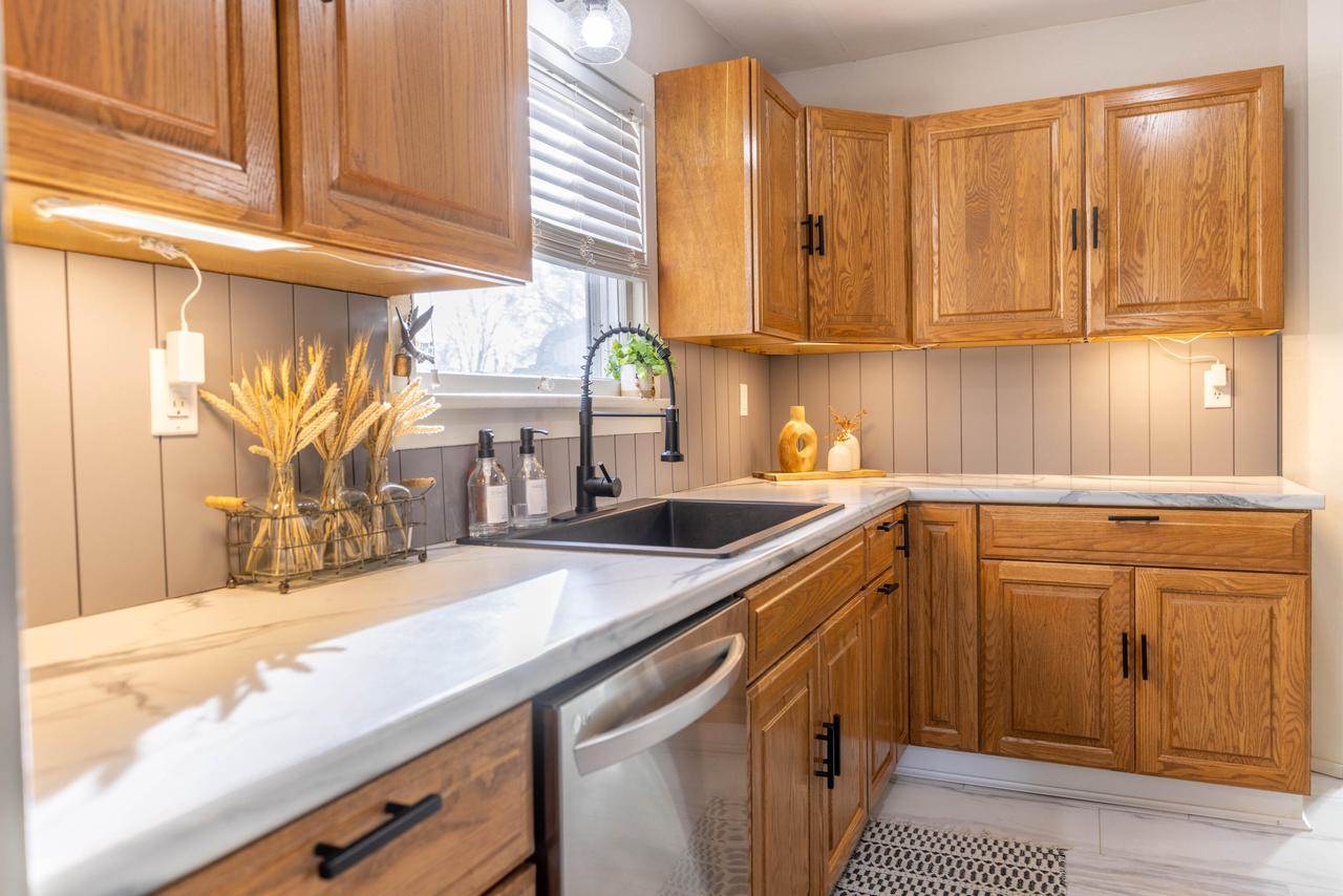 1920 16th STREET S, La Crosse, WI 54601