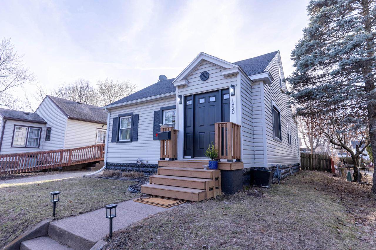 1920 16th STREET S, La Crosse, WI 54601