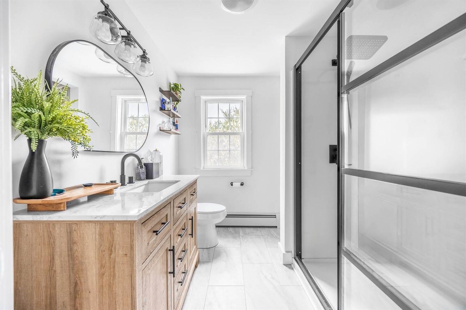 2897 Route 2, Hermon, ME 04401