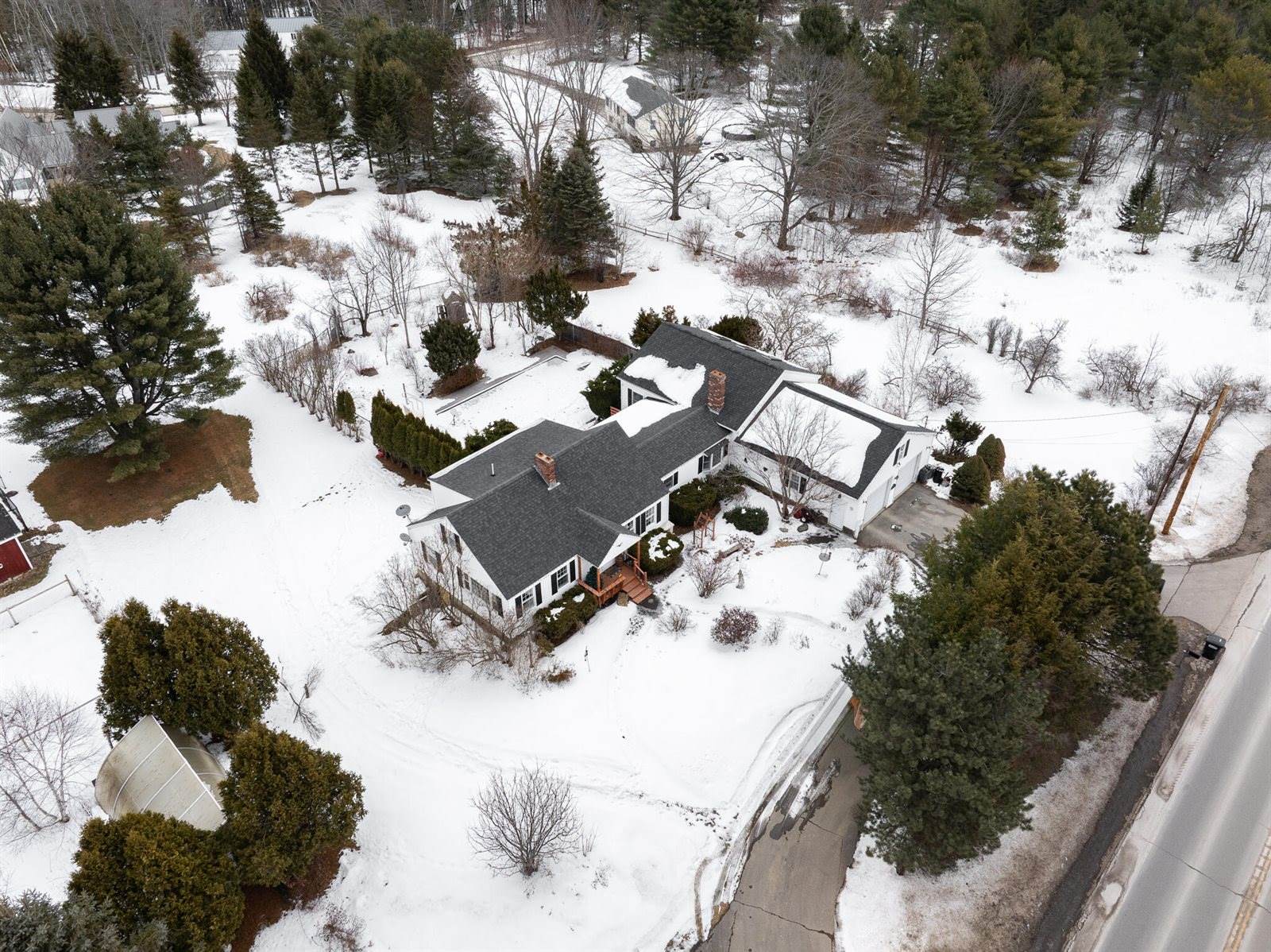 2897 Route 2, Hermon, ME 04401